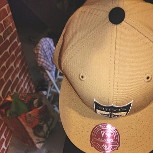 🧨🎇 New Orleans Saints NFL Gold and Black Mitchell&Ness cap, 7 3/8" 🎇🧨 - Picture 4 of 7